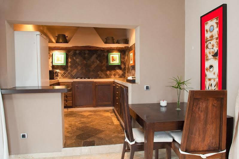 Agroturismo Atzaro Санта Еулалия дел Рио Екстериор снимка
