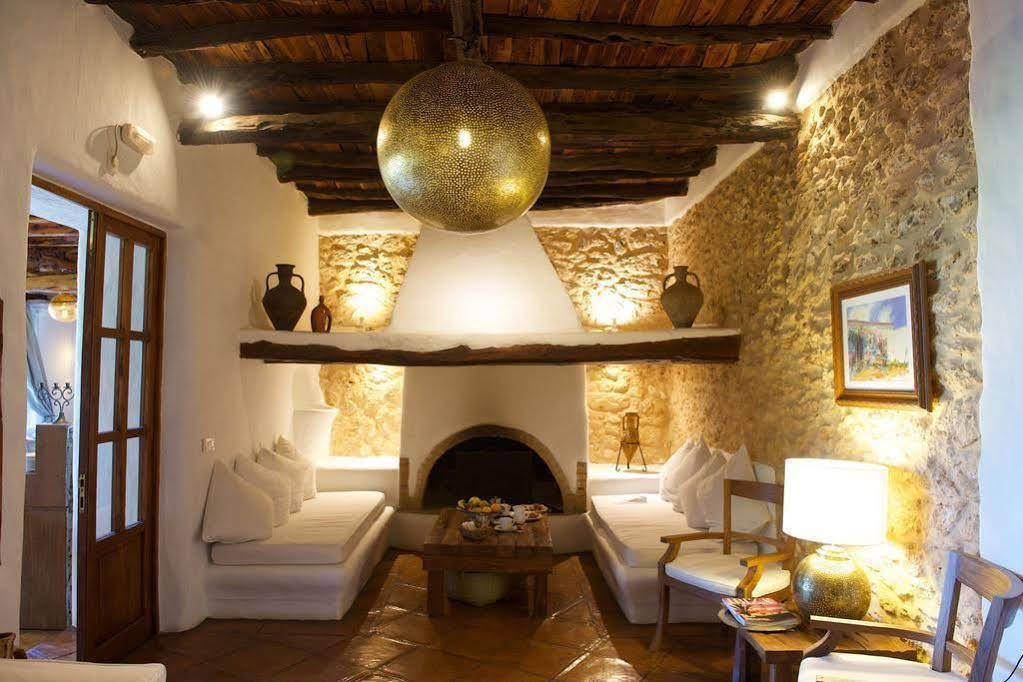 Agroturismo Atzaro Санта Еулалия дел Рио Екстериор снимка