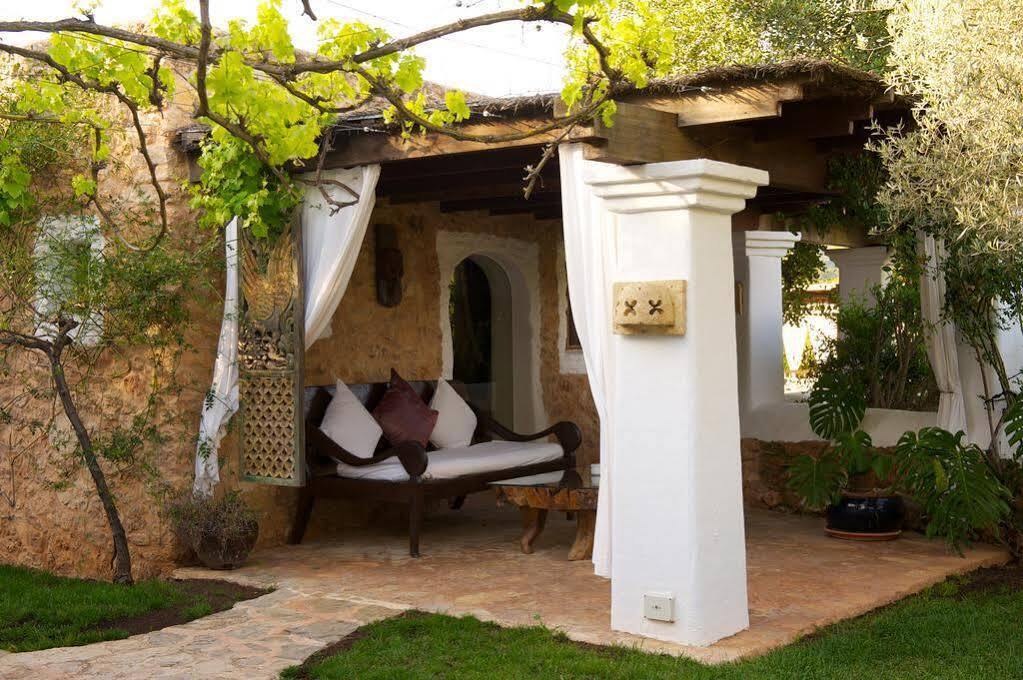 Agroturismo Atzaro Санта Еулалия дел Рио Екстериор снимка