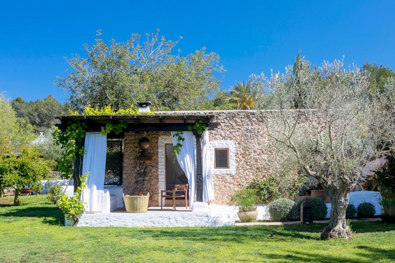 Agroturismo Atzaro Санта Еулалия дел Рио Екстериор снимка