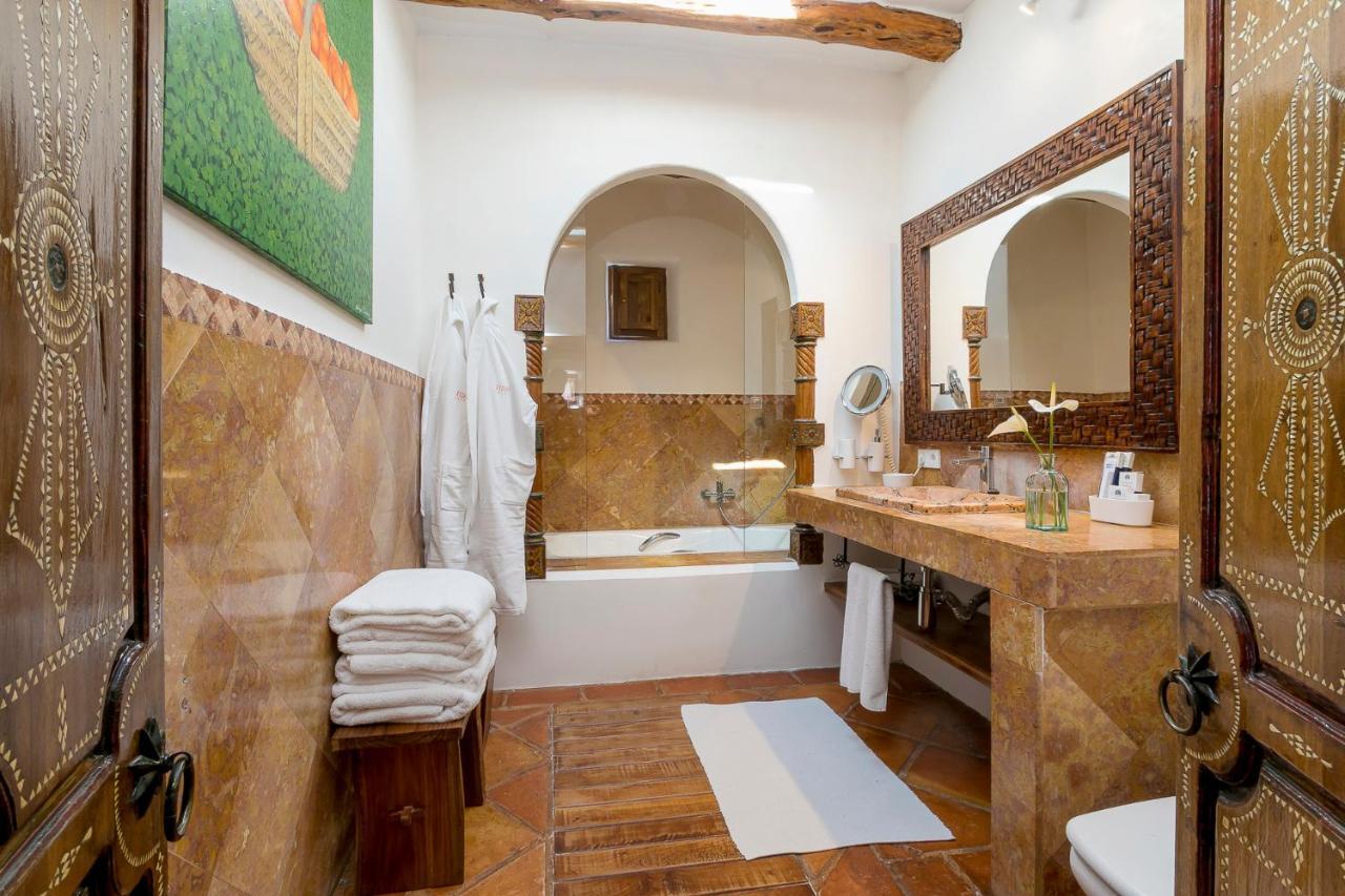 Agroturismo Atzaro Санта Еулалия дел Рио Екстериор снимка